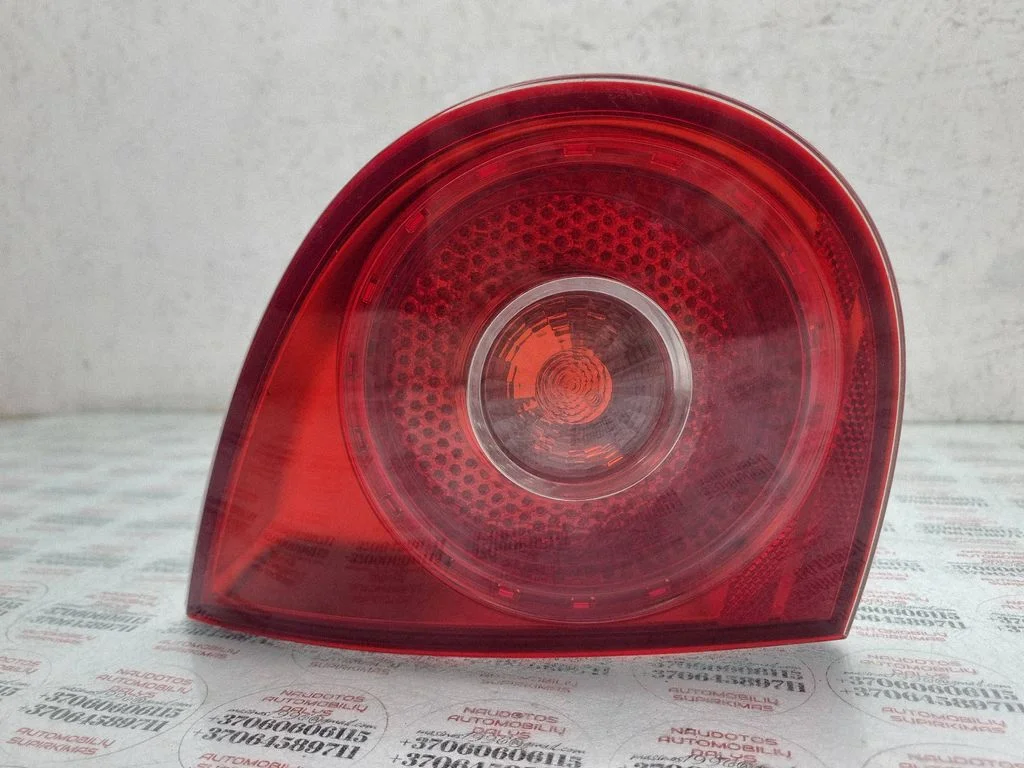 Tailgate rear/tail lights 1K6945093E