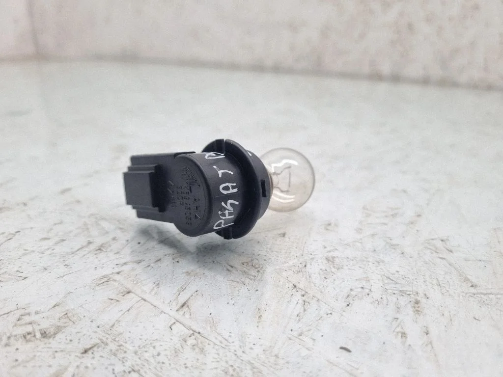 Część lampy tylnej – Volkswagen Passat B6 (2005-2010)