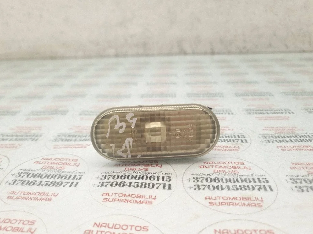 Front fender indicator light 115949117