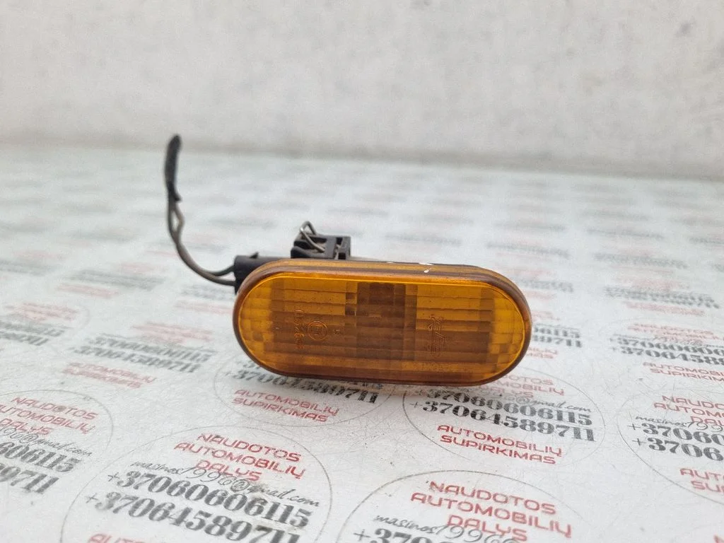 Front fender indicator light – Volkswagen Sharan (1996-2000)