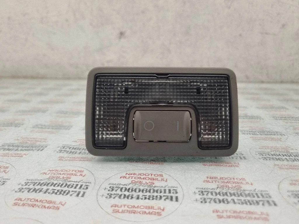 Rear seat light 4B9947123