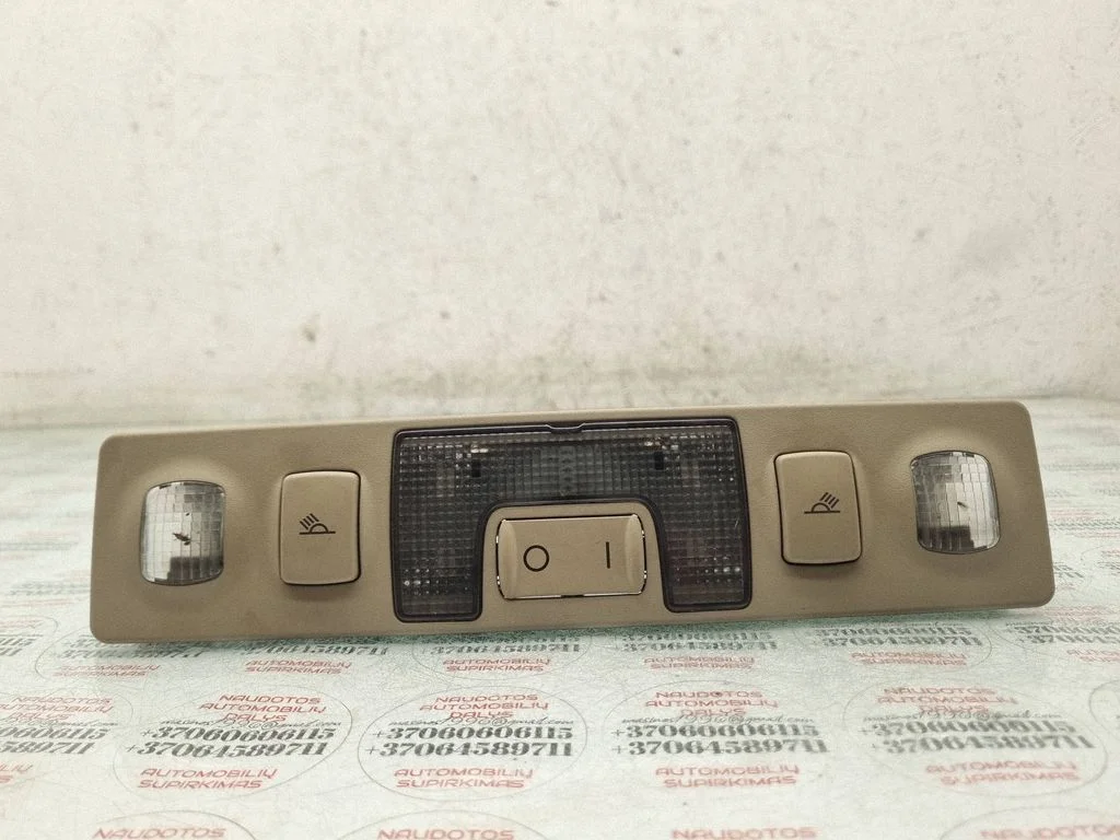 Rear seat light 4B0947111