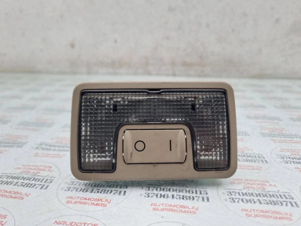 Rear seat light 4B9947123