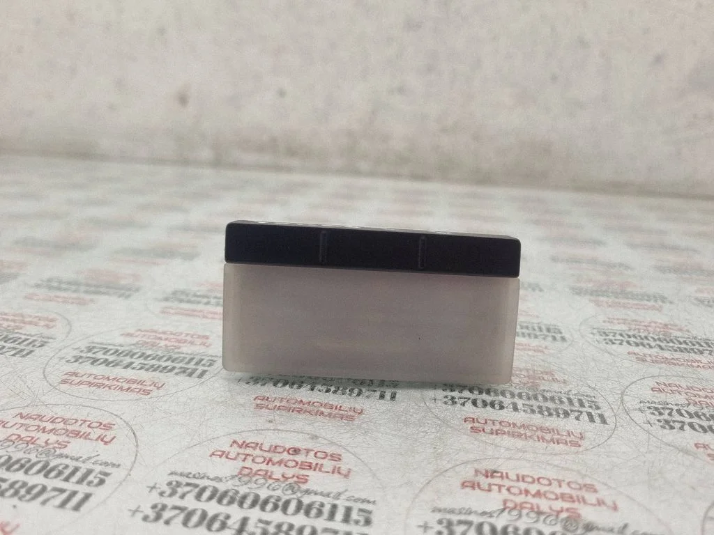 Rear seat light – Volkswagen Touareg I (2002-2010)