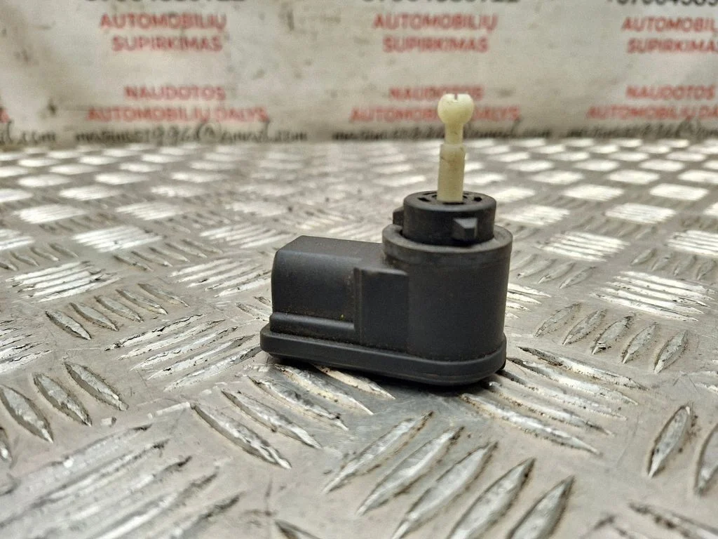 Headlight level adjustment motor 1J0941295B