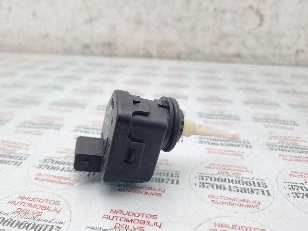 Headlight level adjustment motor 3B0941295A
