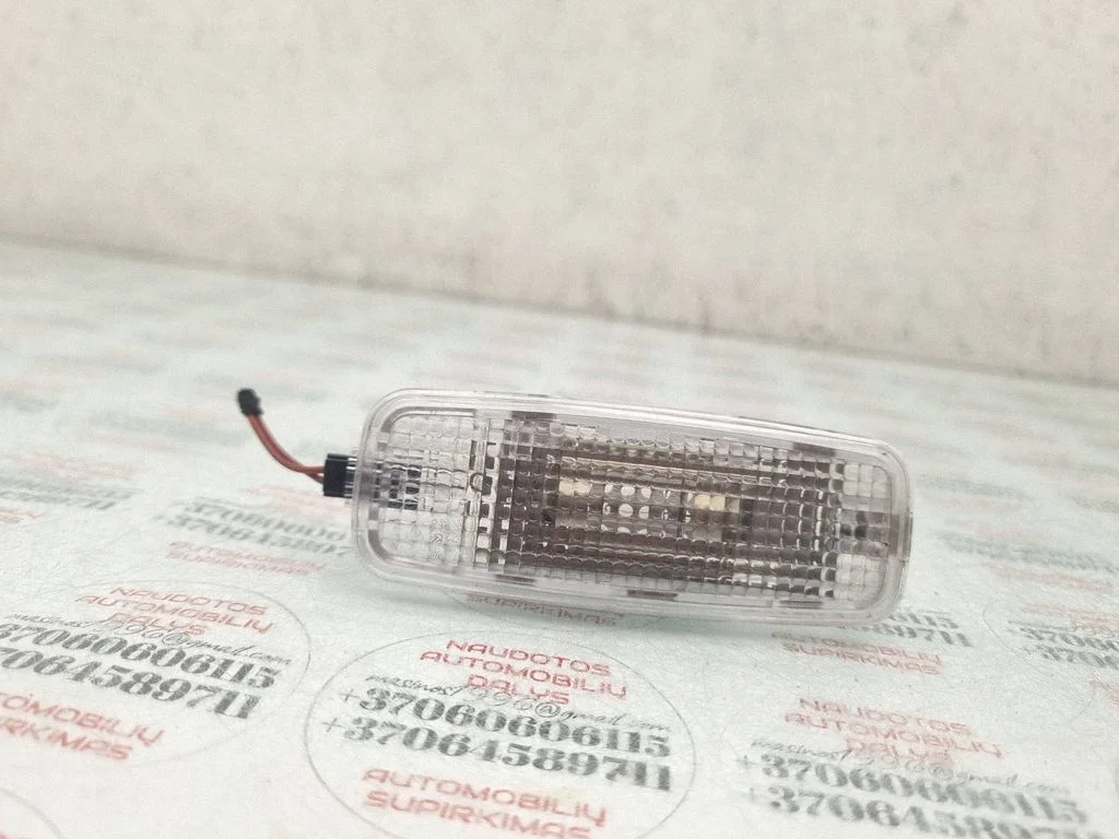 Front seat light – Audi A4 Allroad B8 (2008-2016)