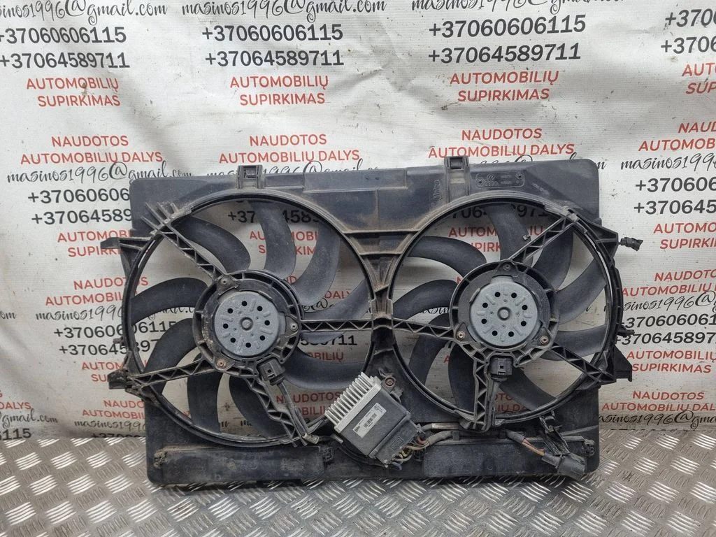 Electric radiator cooling fan 8K0121003M