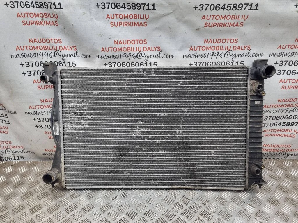 Jahutusvedeliku radiaator 4F0121251AG