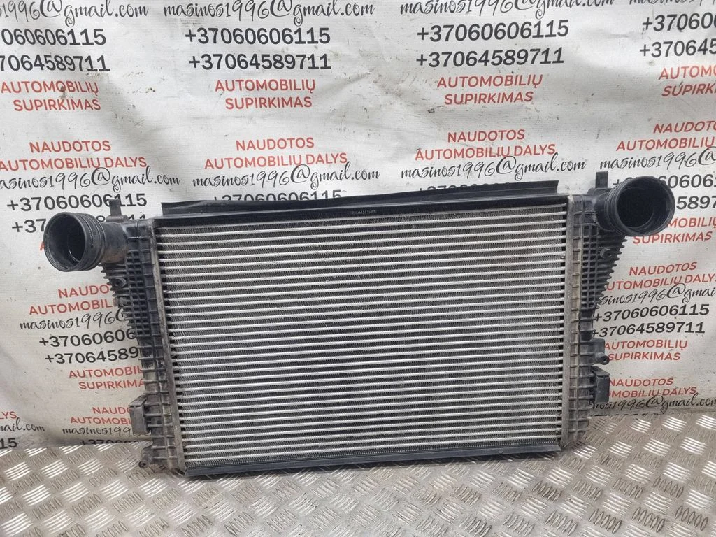 Vahejahuti radiaator 1K0145803E