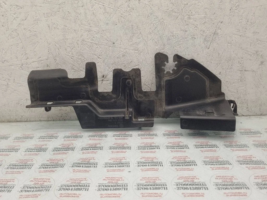 Intercooler air guide/duct channel 3C0121284