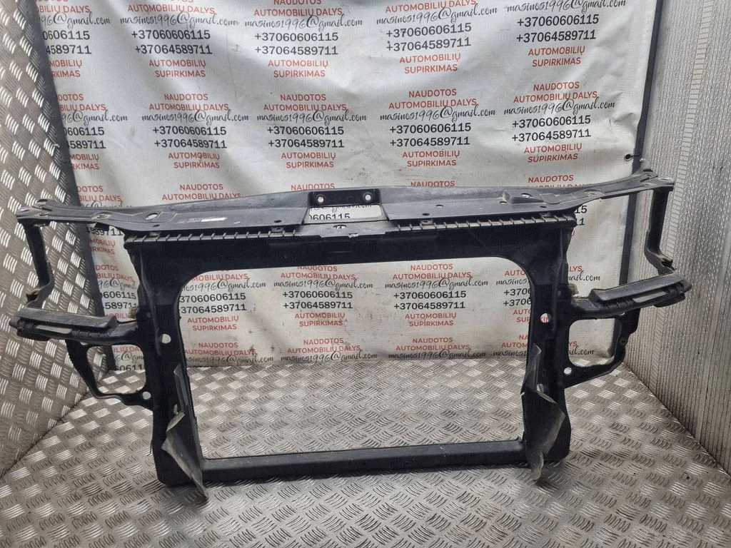 Radiaatori tugipaneel