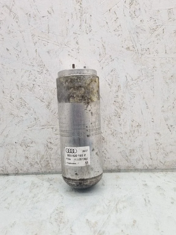 Kliimaseadme kuivati – Audi A4 S4 B7 8E 8H (2005-2008)