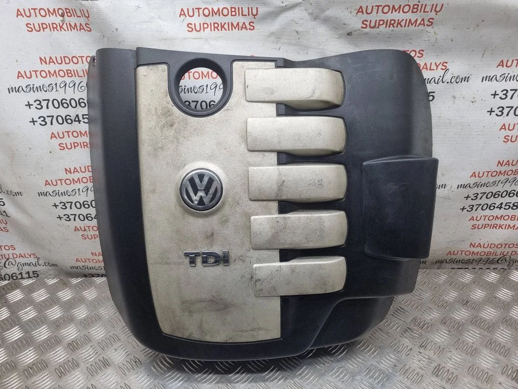 Engine cover (trim) – Volkswagen Touareg I (2002-2010)