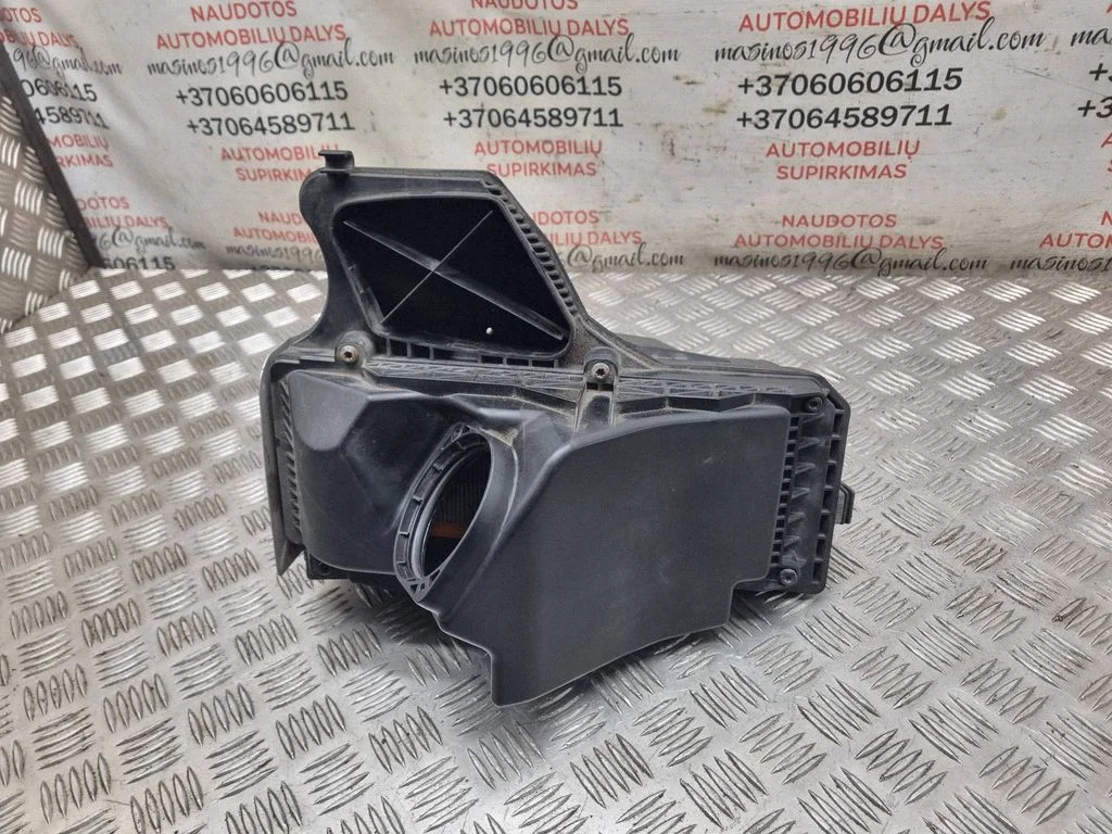 Air filter box 8K0183A