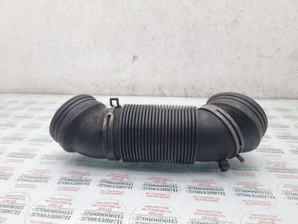 Air intake hose/pipe 1K0129684L