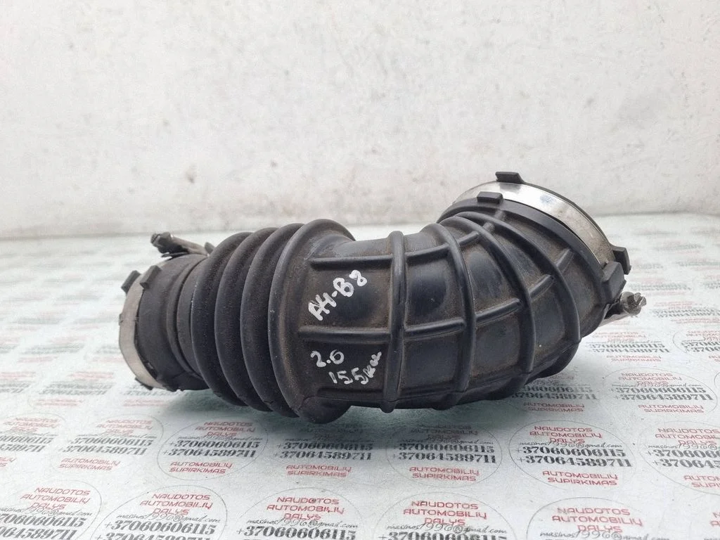 Air intake hose/pipe 06H129629