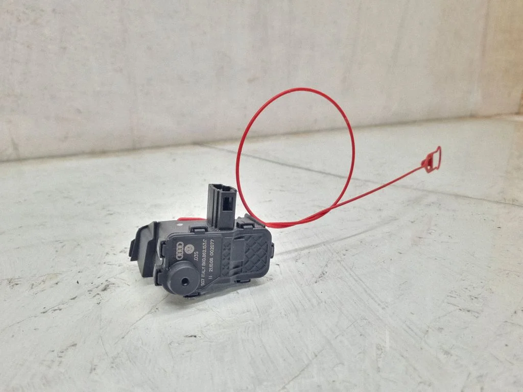 Fuel tank cap lock – Audi A4 Allroad B8 (2008-2016)