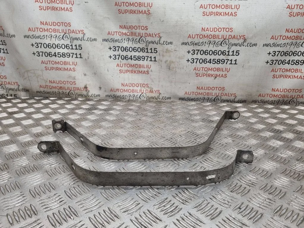Kütusepaagi kinnitusklamber (-klambrid) – Audi A4 S4 B6 8E 8H (2001-2005)