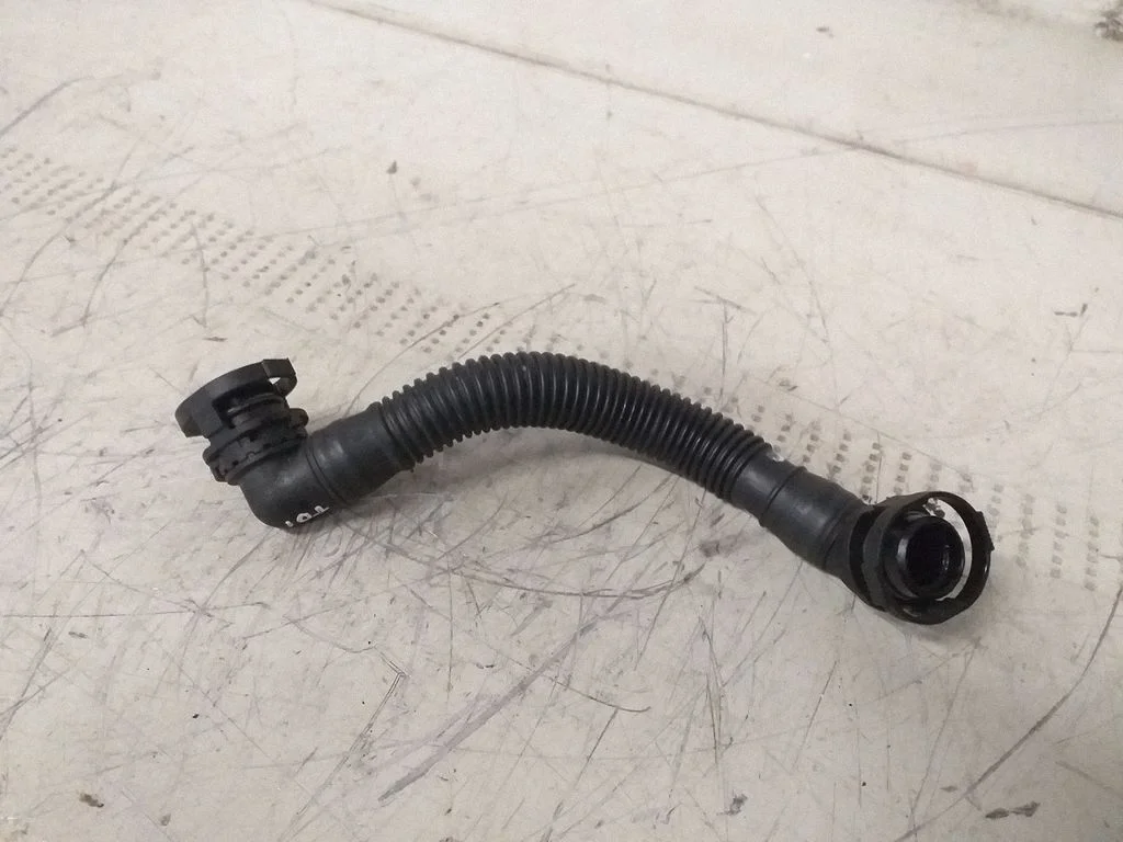 Breather hose/pipe – Skoda Octavia Mk3 (5E) (2013-2019)