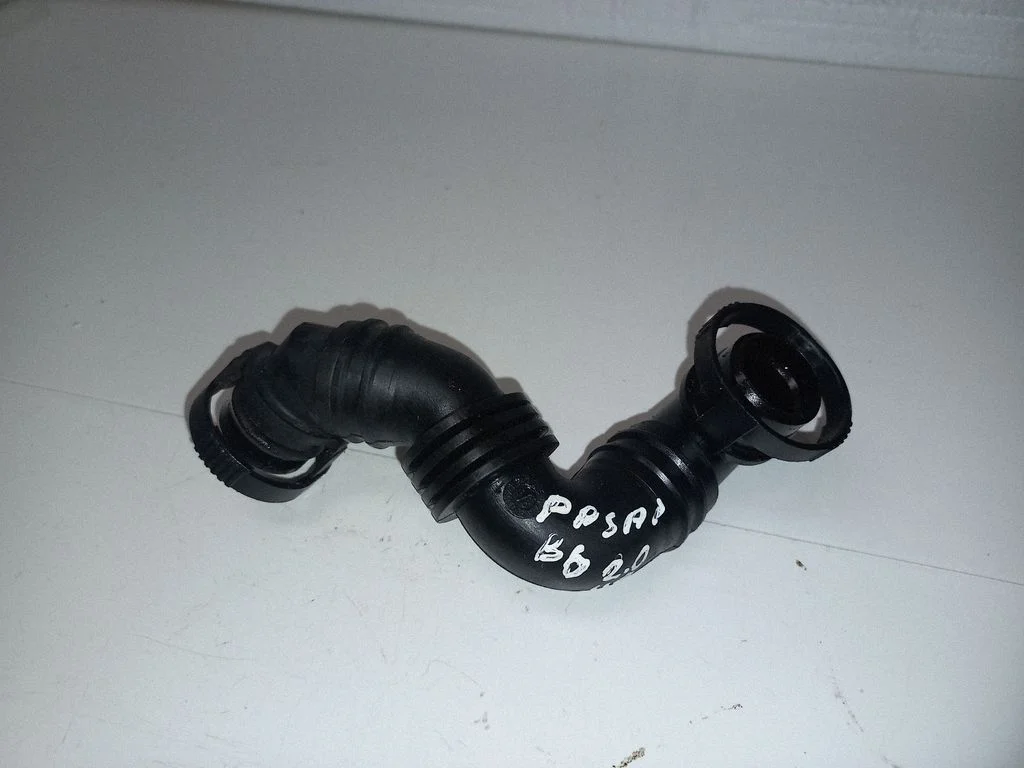 Breather hose/pipe – Volkswagen Passat CC (2008-2016)