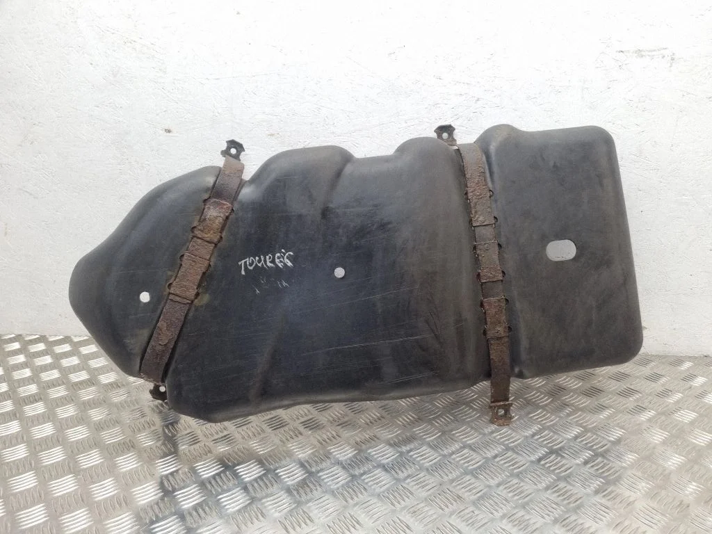 Fuel tank bottom protection – Volkswagen Touareg I (2002-2010)