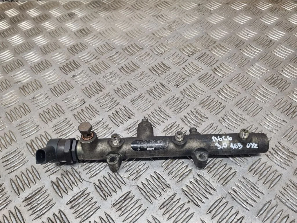 Fuel main line pipe 059130090J