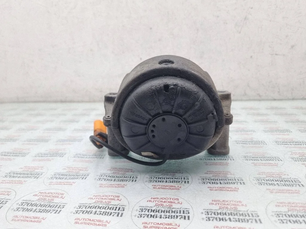 Engine mount bracket – Audi A4 Allroad B8 (2008-2016)