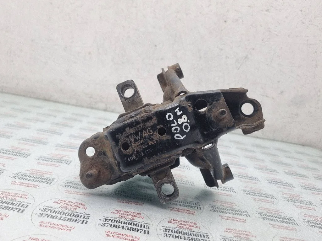 Mootoripadi 6Q0199555