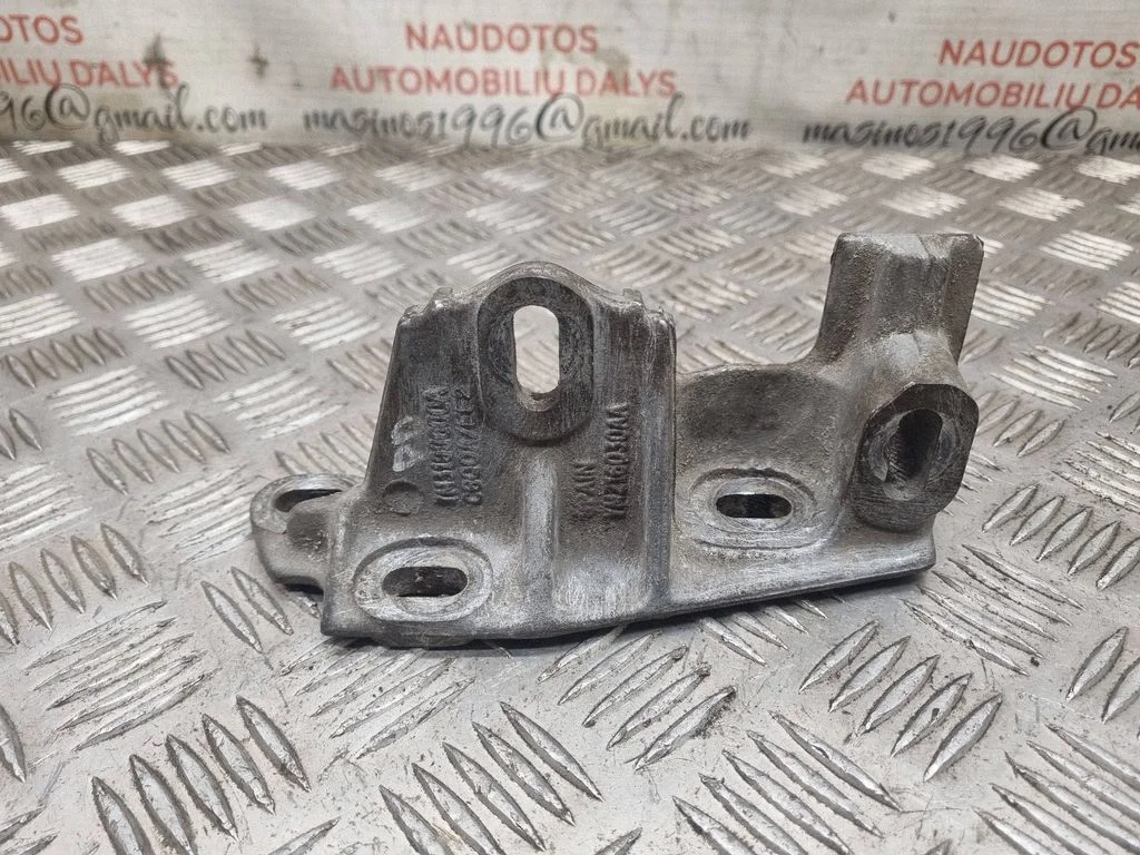 Mootori kinnituskronstein 7M3199600A