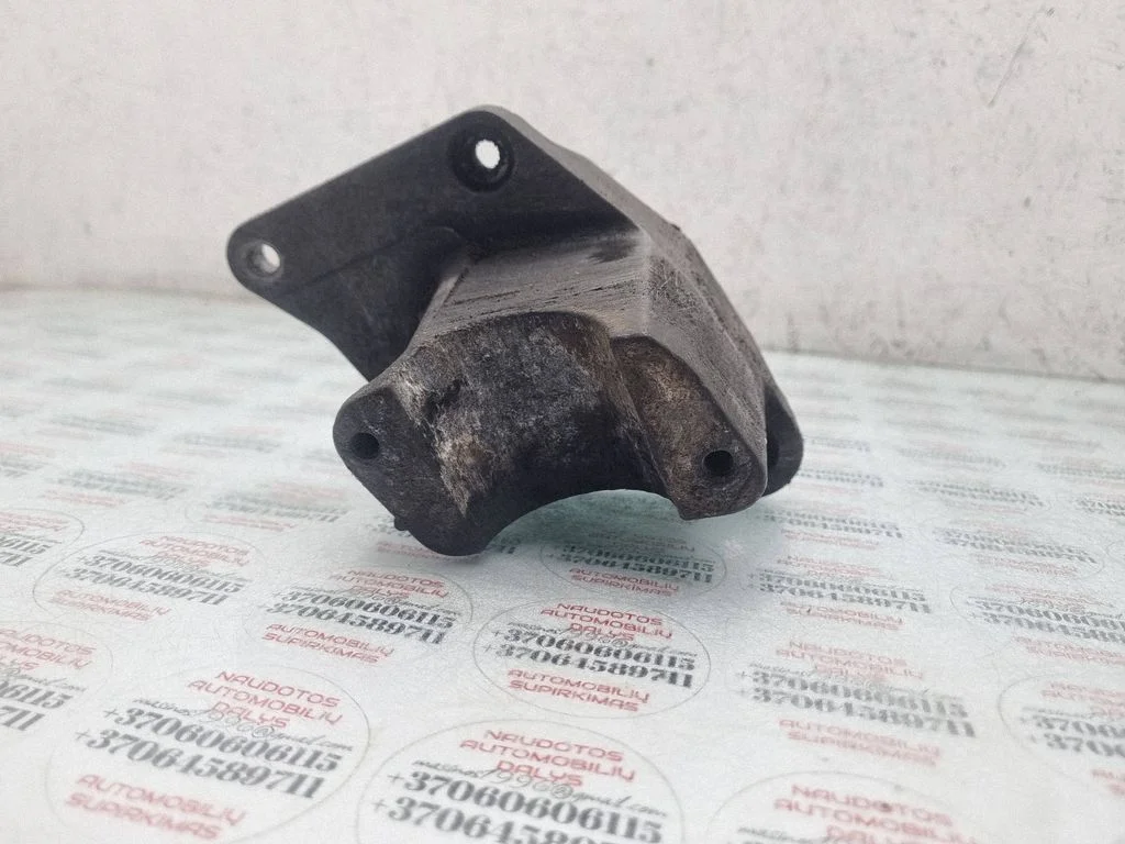 Mootori kinnituskronstein 7M3145961F