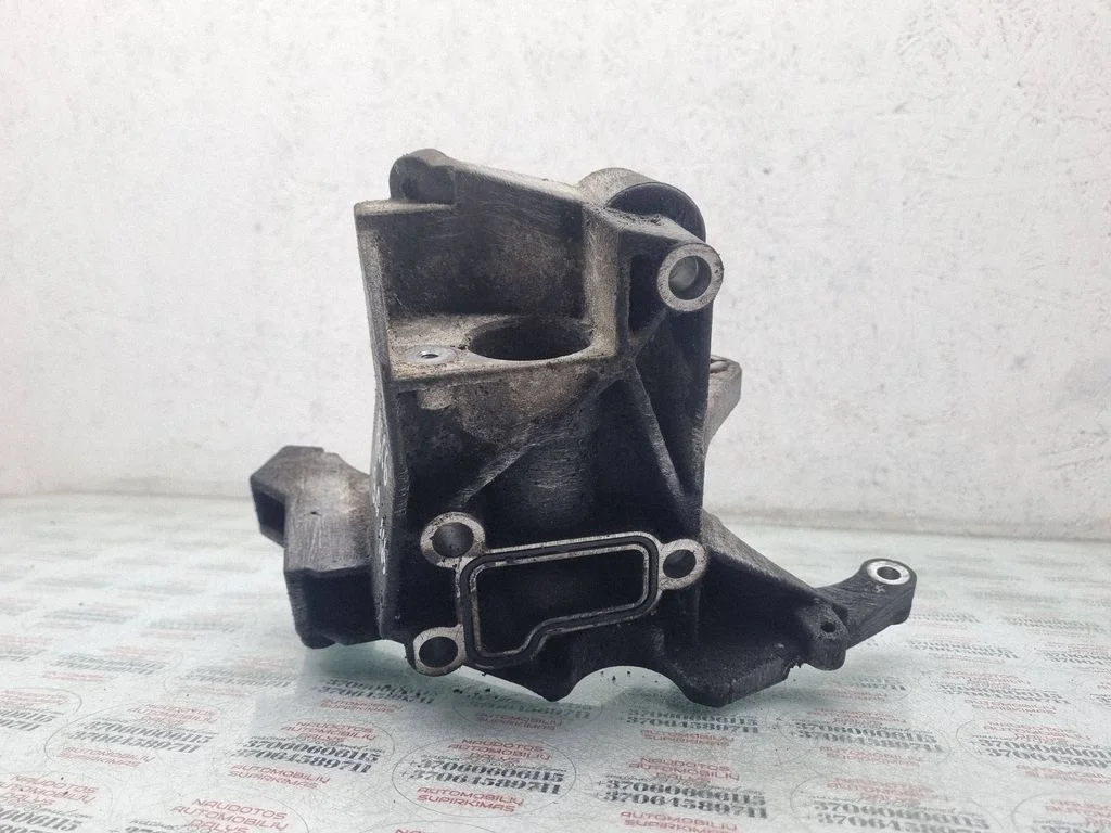 Power steering pump mounting bracket – Audi A6 Allroad C6 (2006-2011)