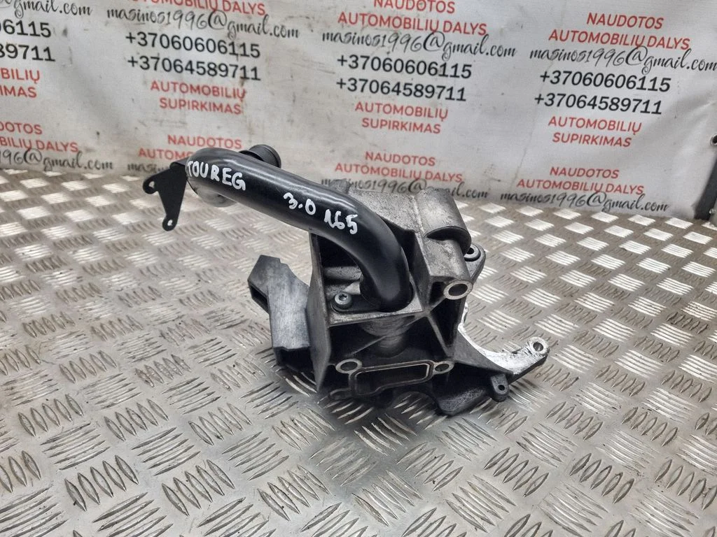 Power steering pump mounting bracket – Volkswagen Touareg I (2002-2010)