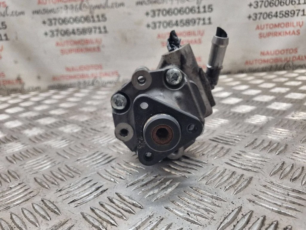 Roolivõimendi pump 1146310035