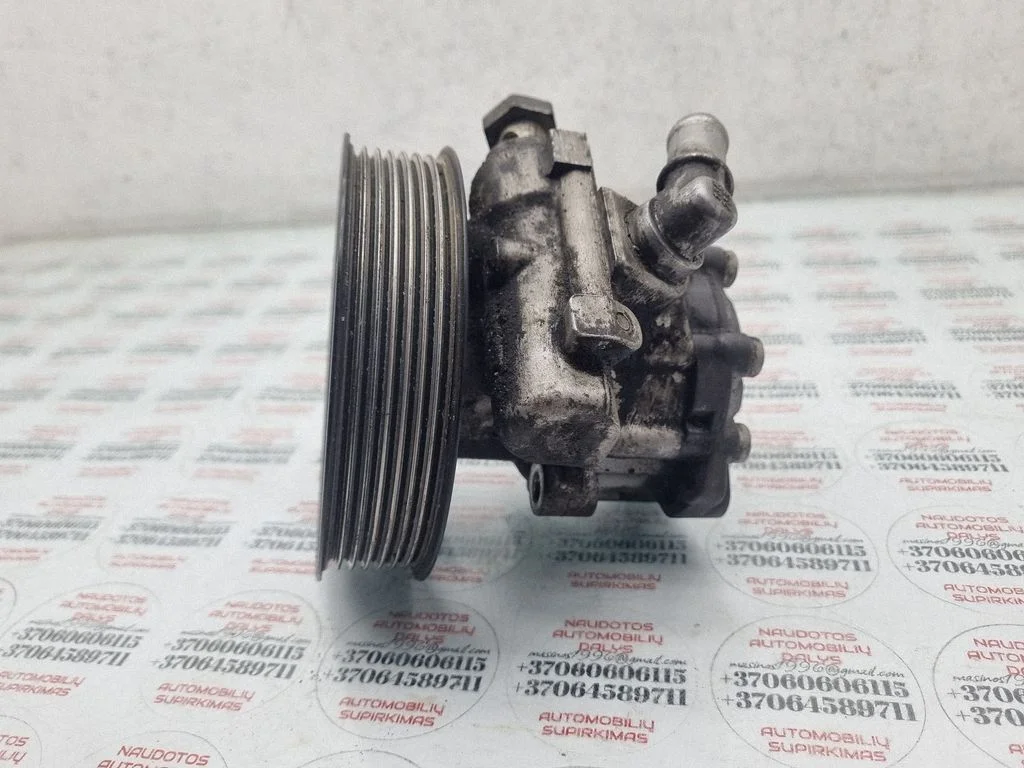 Roolivõimendi pump 4E0145155N