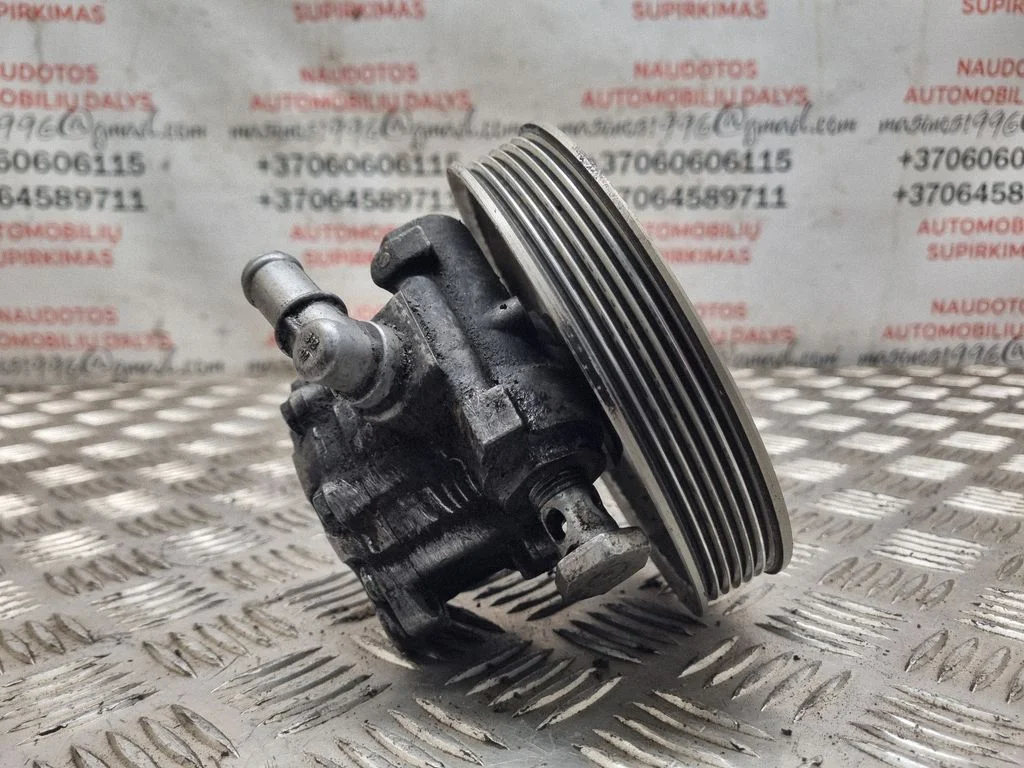 Pompa wspomagania 8D0145156T