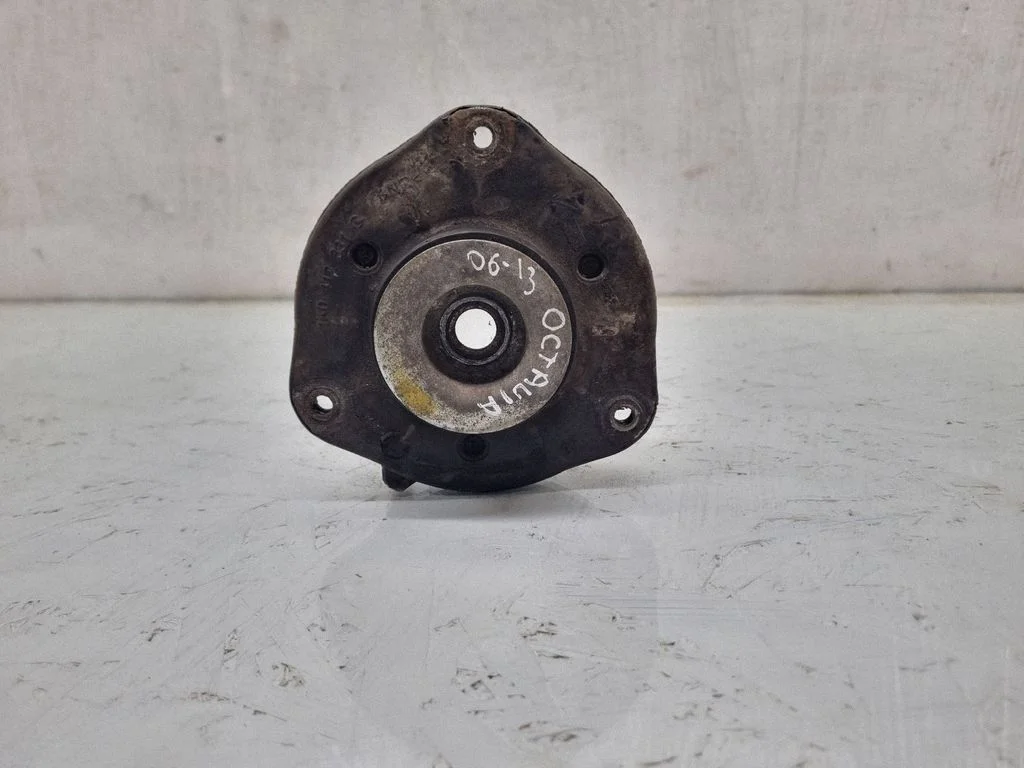 Front upper strut mount – Skoda Octavia Mk2 (1Z) (2004-2013)