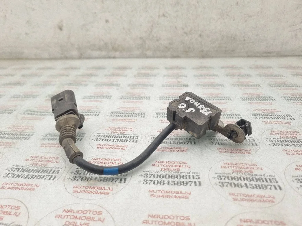 Acceleration sensor – Volkswagen Touareg I (2002-2010)