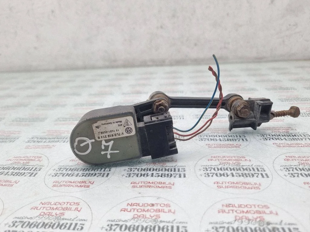 Headlight/headlamp level sensor – Audi Q7 4L (2005-2015)