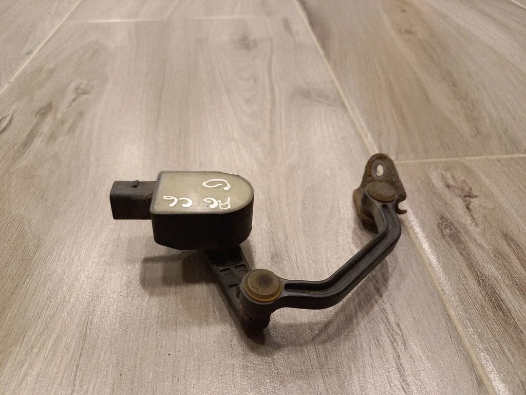 Headlight/headlamp level sensor – Audi A6 Allroad C6 (2006-2011)