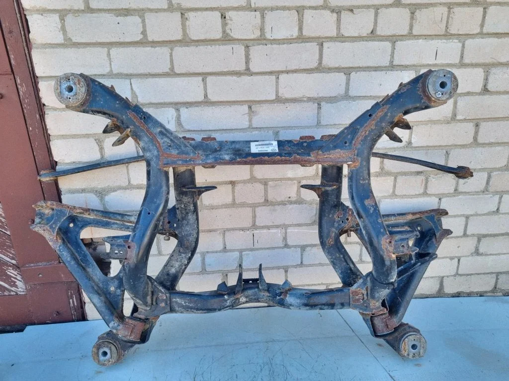 Tagumine sild – Volkswagen Touareg I (2002-2010)