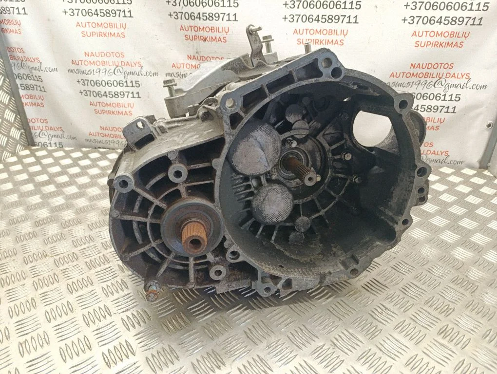 Manual 6 speed gearbox