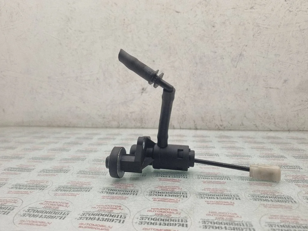 Clutch master cylinder E292724365