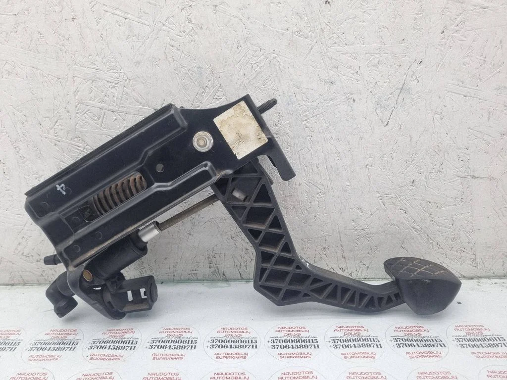 Clutch master cylinder 1J1721373C