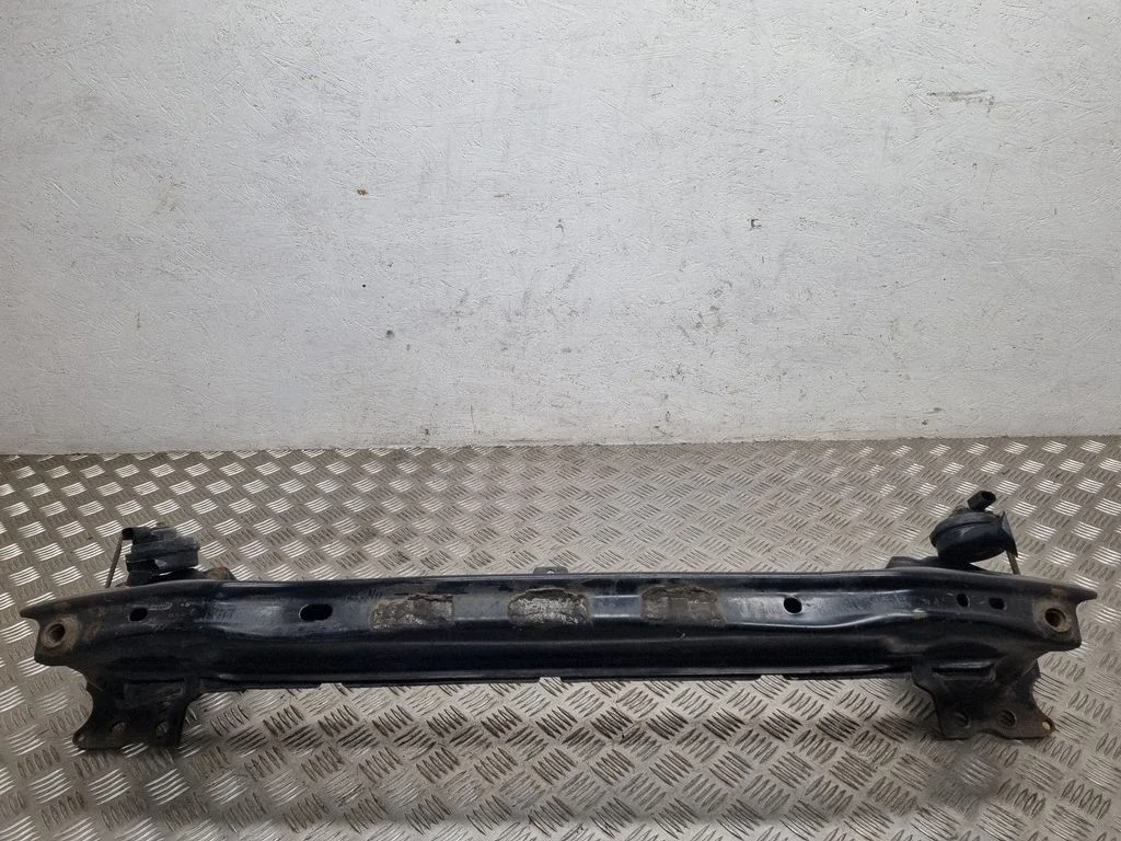 Front bumper cross member 7L0807109E