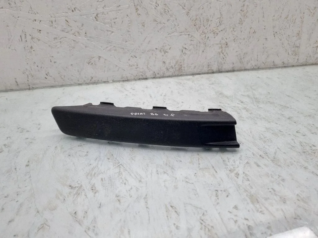 Front bumper splitter molding 3C0807646