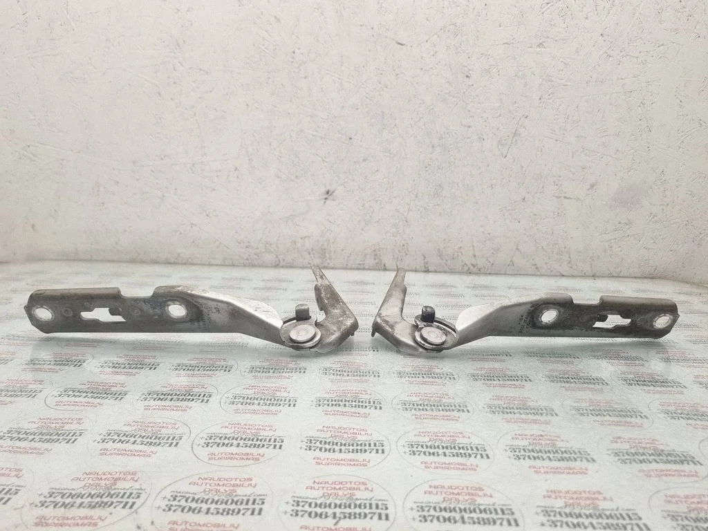 Engine bonnet/hood hinges – Audi A4 S4 B6 8E 8H (2001-2005)