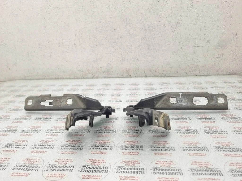 Mootorikapoti hinged 8K0823302D