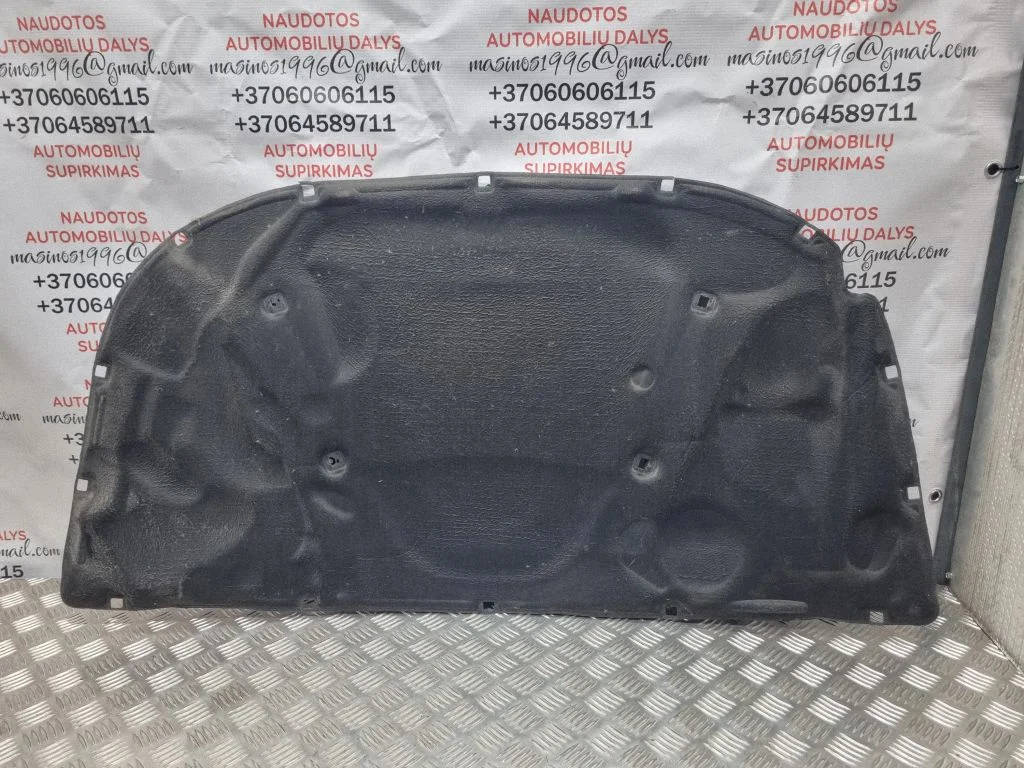 Mootorikapoti heli-/soojusisolatsioon – Audi A6 Allroad C6 (2006-2011)