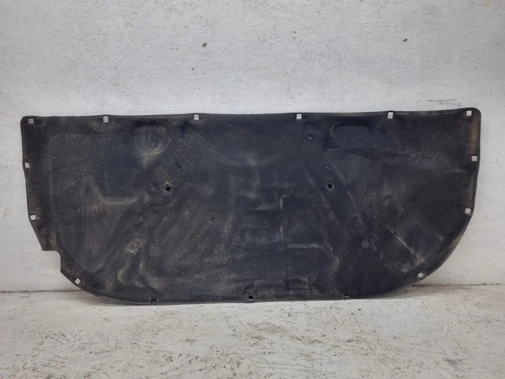 Engine bonnet/hood sound/heat insulation